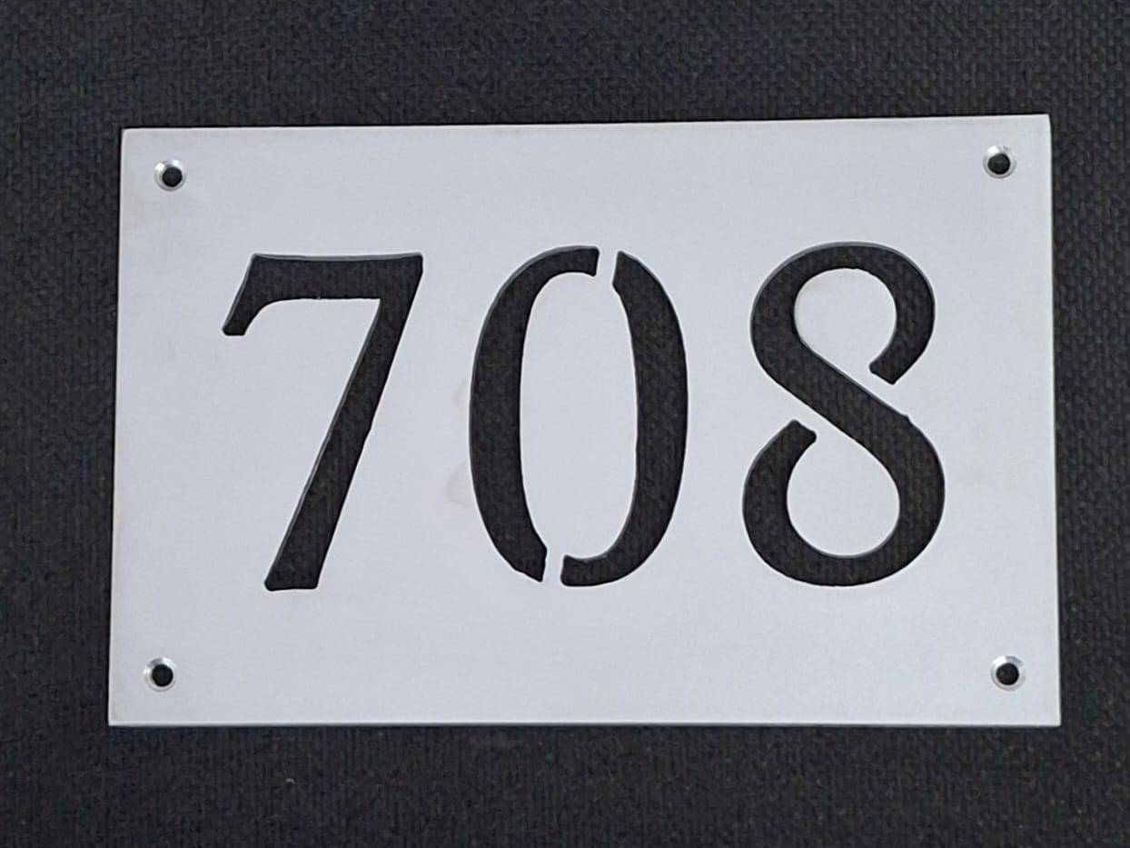 Numero de puerta en chapa calada